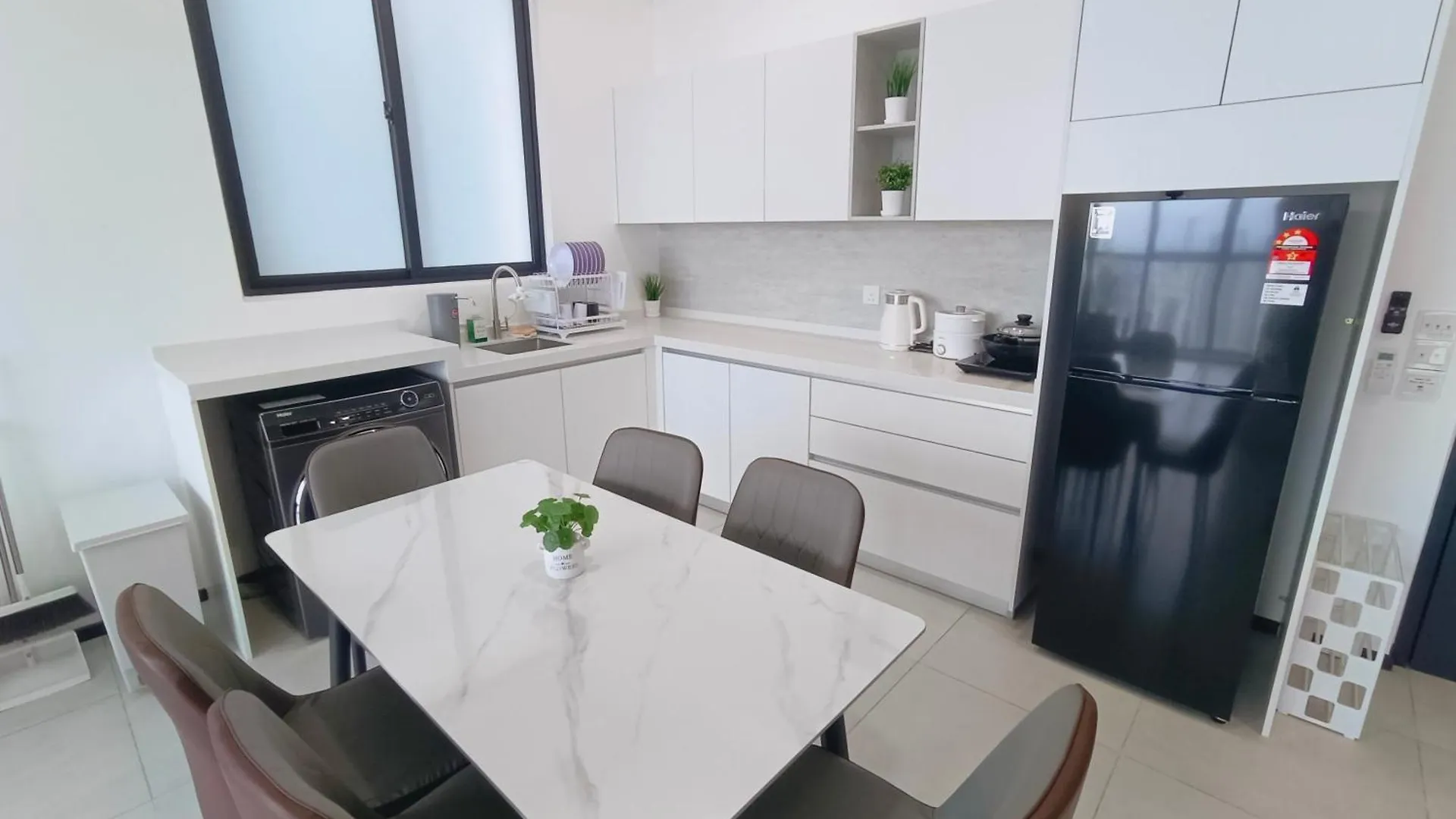 Infinity Pool, Urban Suites, Georgetown, 2 Car Parks By Star Home 0*, George Town Malezja